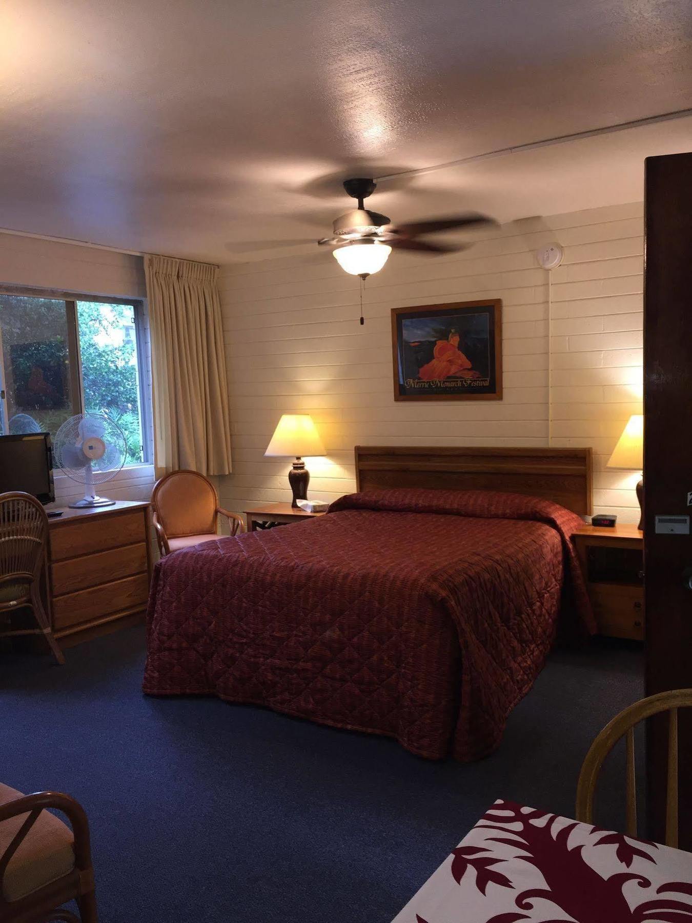 Dolphin Bay Hotel 希洛 外观 照片