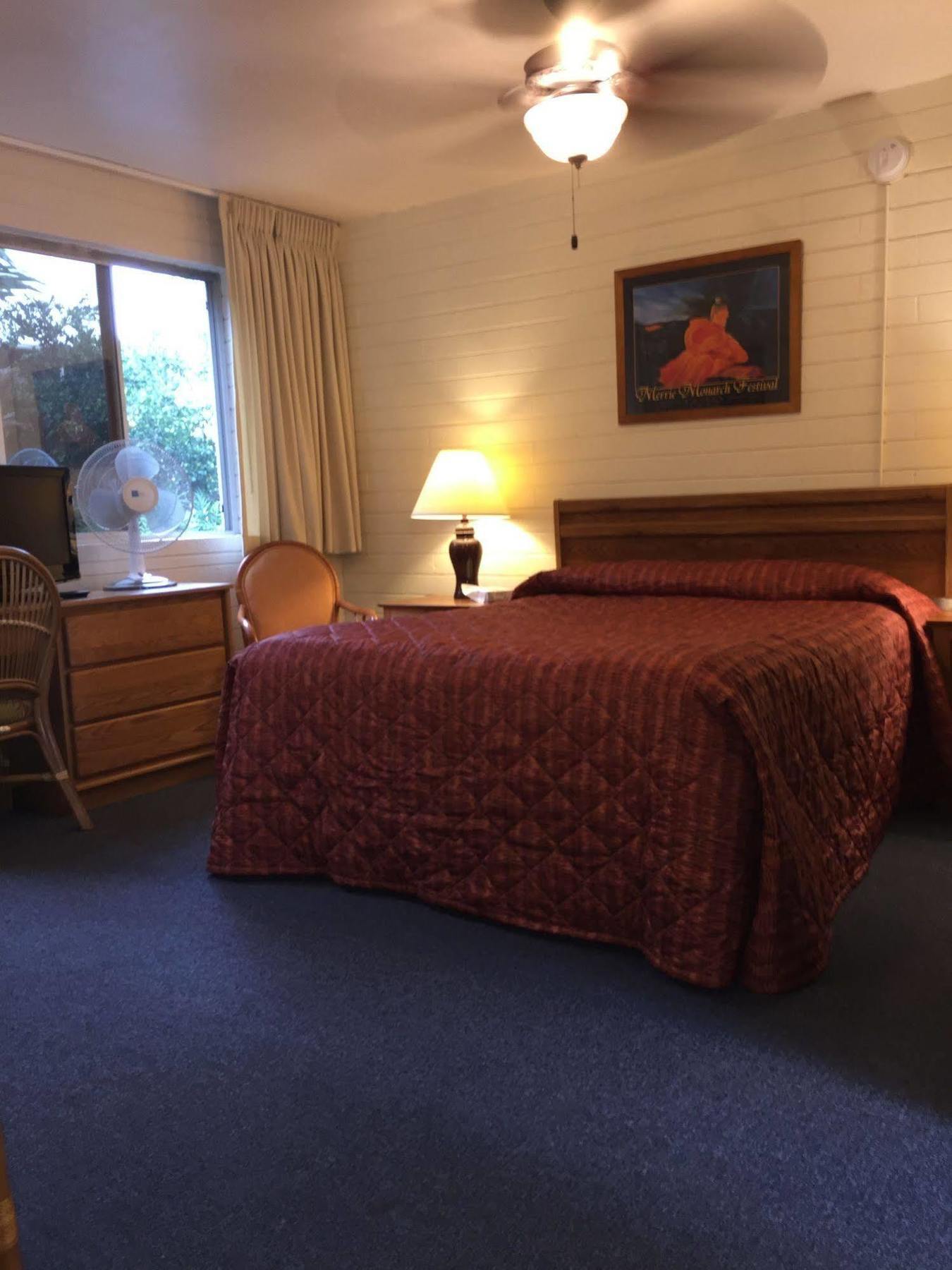 Dolphin Bay Hotel 希洛 外观 照片